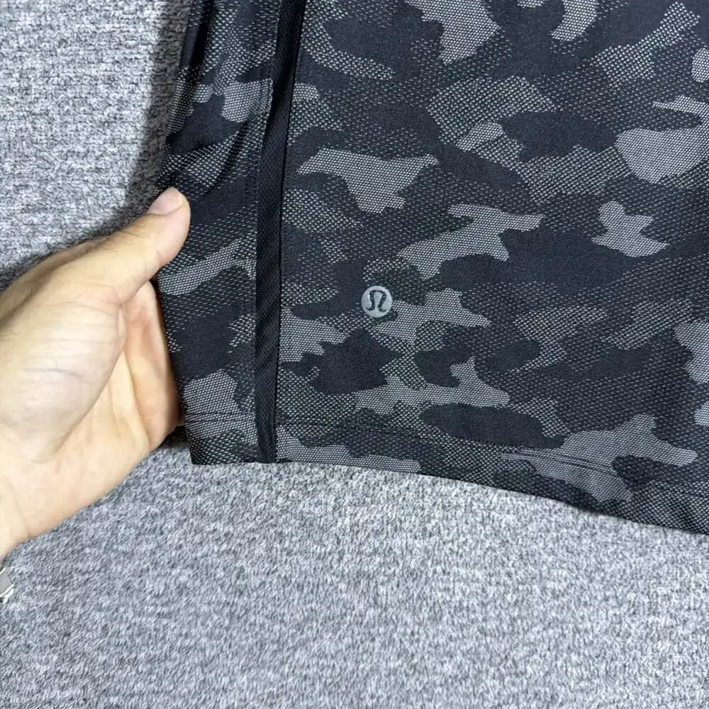 Lululemon Men’s Size Small Dark Camo 7